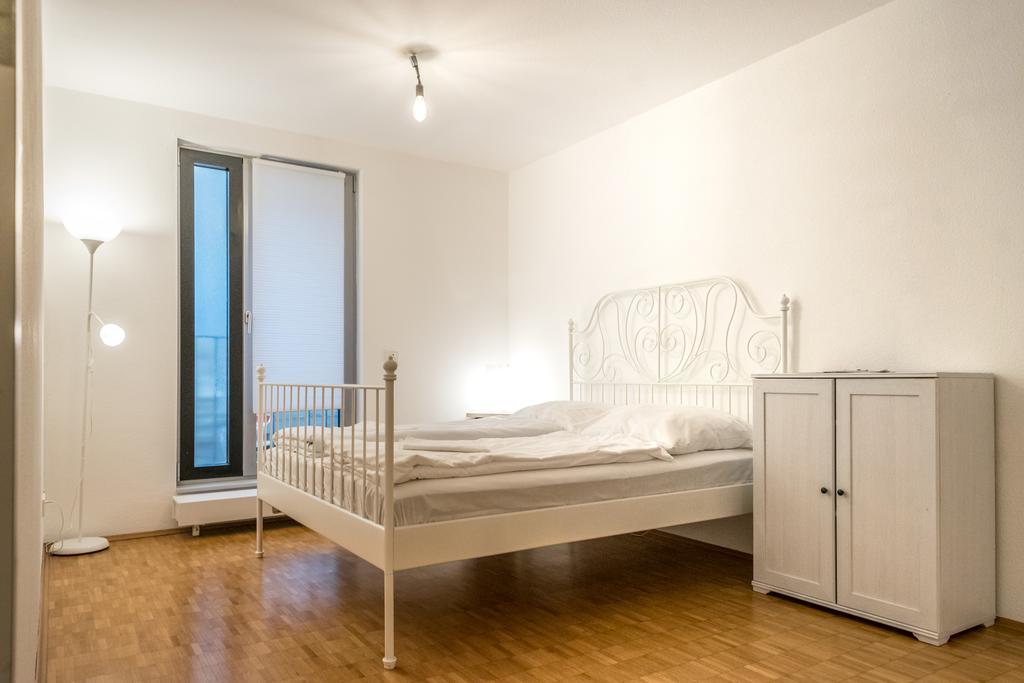 Downtown Apartments Francfort-sur-le-Main Chambre photo